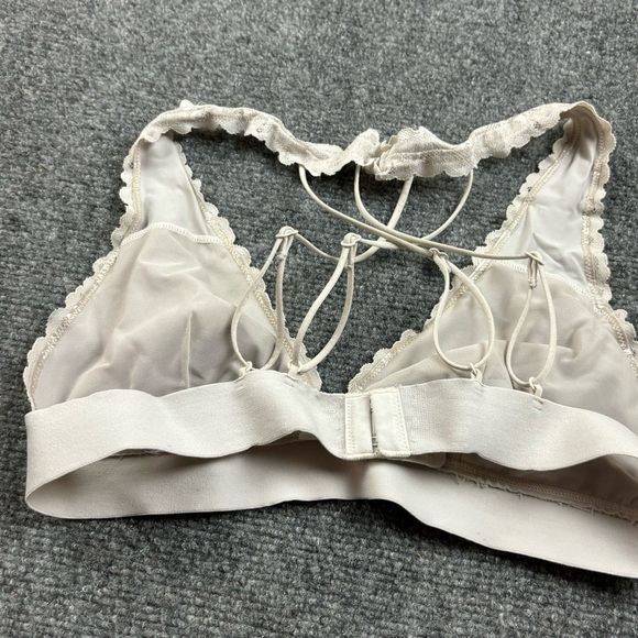 PINK Women’s White lace Strappy back Bralette size: medium - Picture 2 of 5